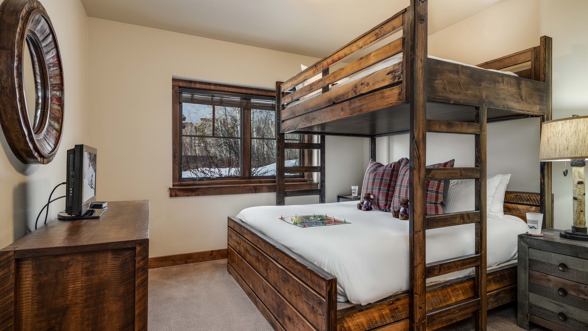 Bunk bedroom with spacious full over king bunk