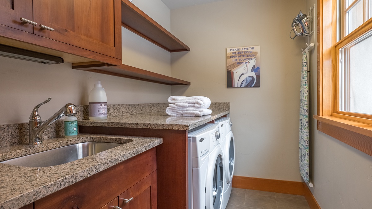 Laundry, Mid Level, Storm Peak Chalet - Washer and dryer