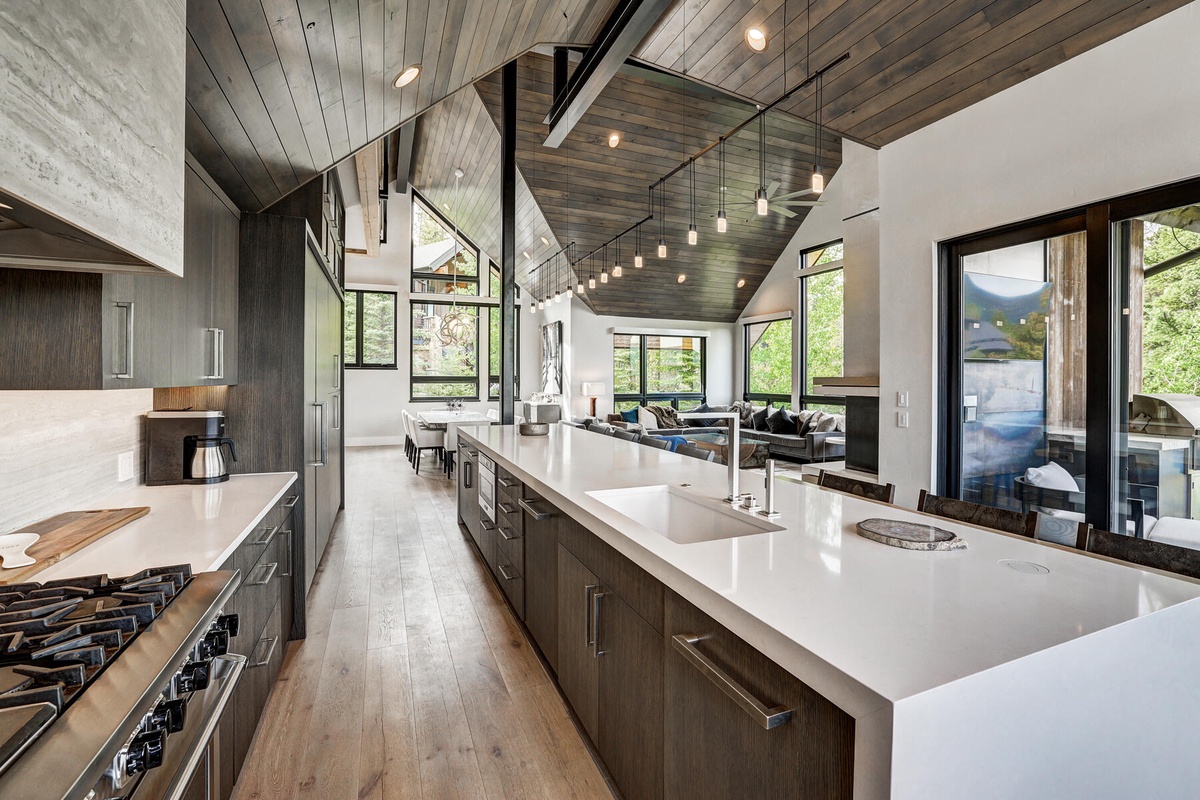 Kitchen, Main Level