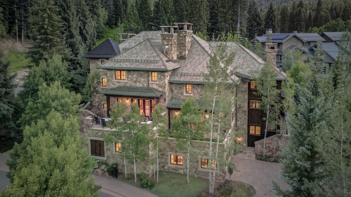 Exterior - Aerial view