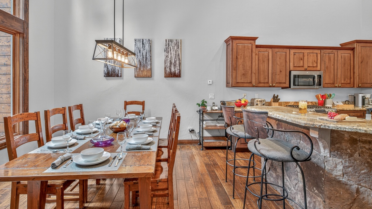 Dining Area, Main Level