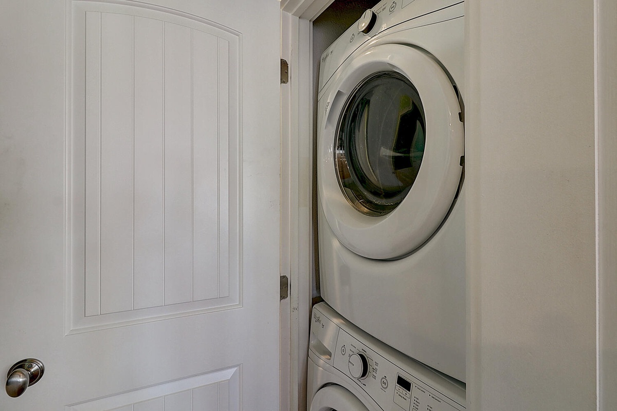Keep your favorite vacation outfits fresh with your own in-unit washer and dryer—no more packing extra clothes or hunting for laundromats.