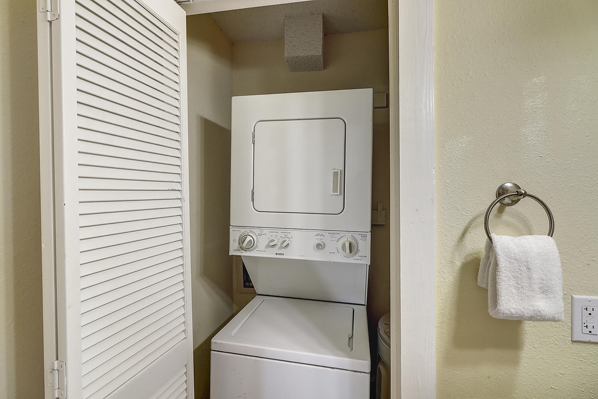Your in-room laundry closet keeps your clothes fresh with a convenient washer-dryer combo and fluffy towels at hand.