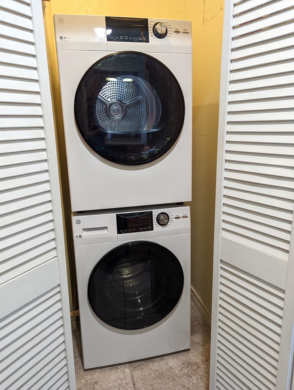 Your in-unit washer and dryer make packing light effortless, tucked conveniently in the closet for fresh clothes throughout your stay.