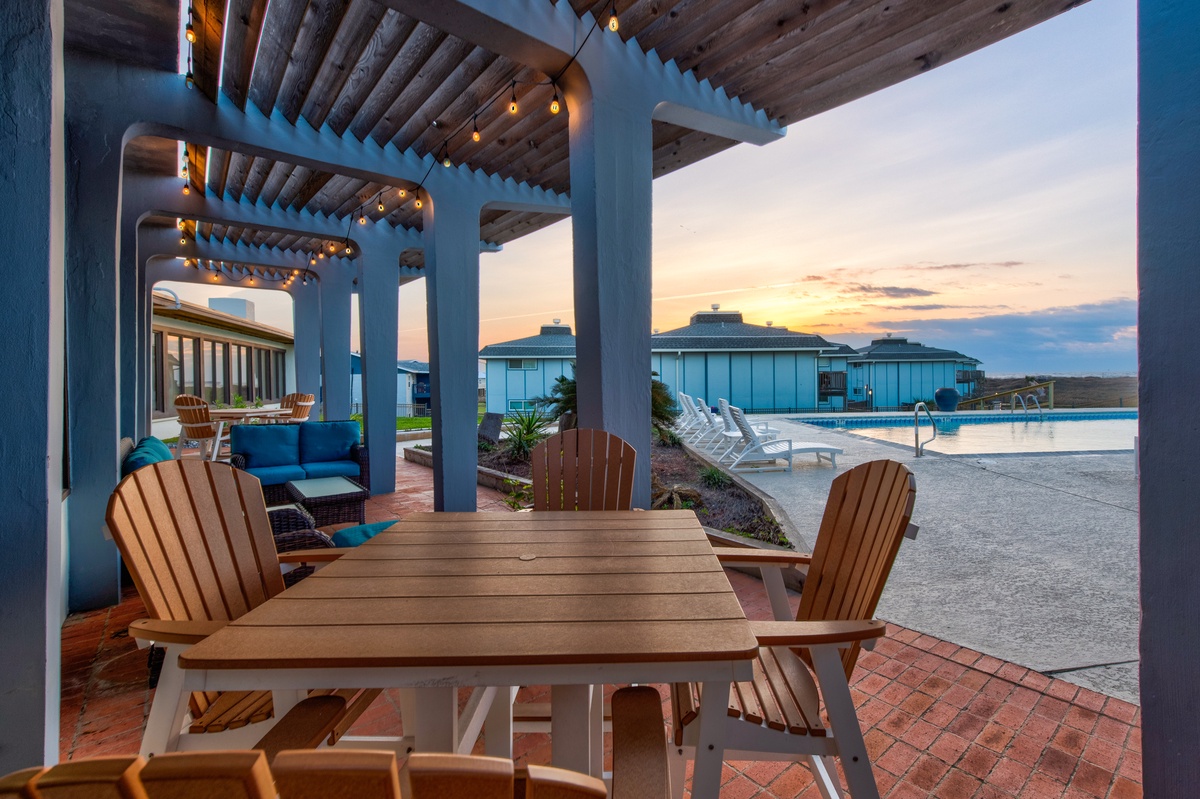 Sip morning coffee or evening cocktails at your private table, watching stunning sunsets unfold over the sparkling pool.