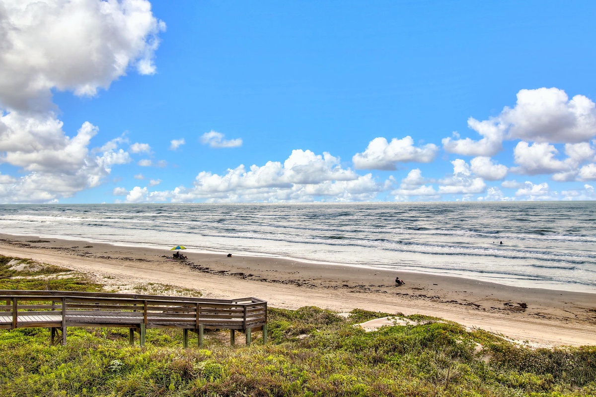 Lost Colony Beachfront