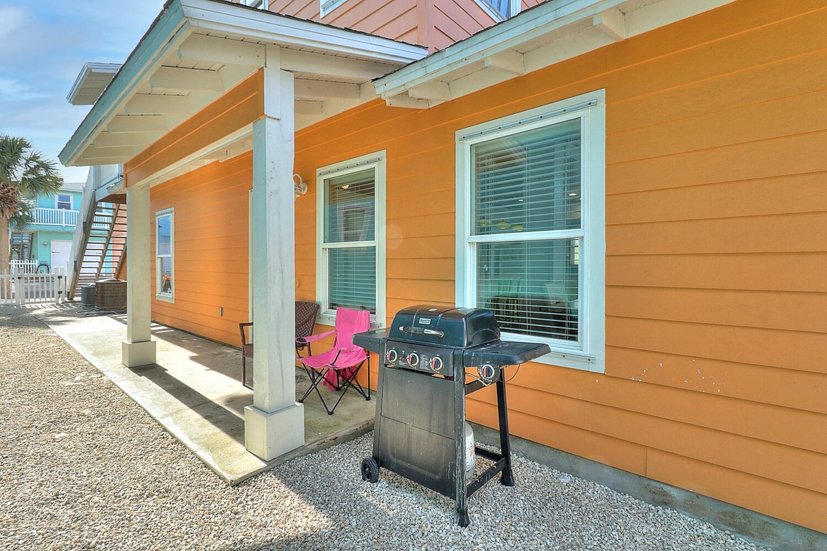 Fire up the grill on your private covered patio and savor perfectly cooked meals in the coastal sunshine.