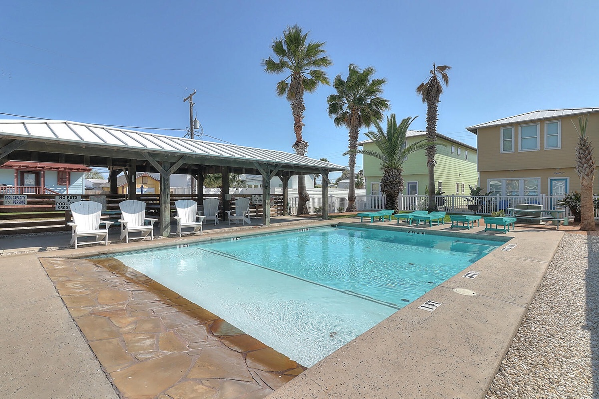 Sunrise Cottage community pool
