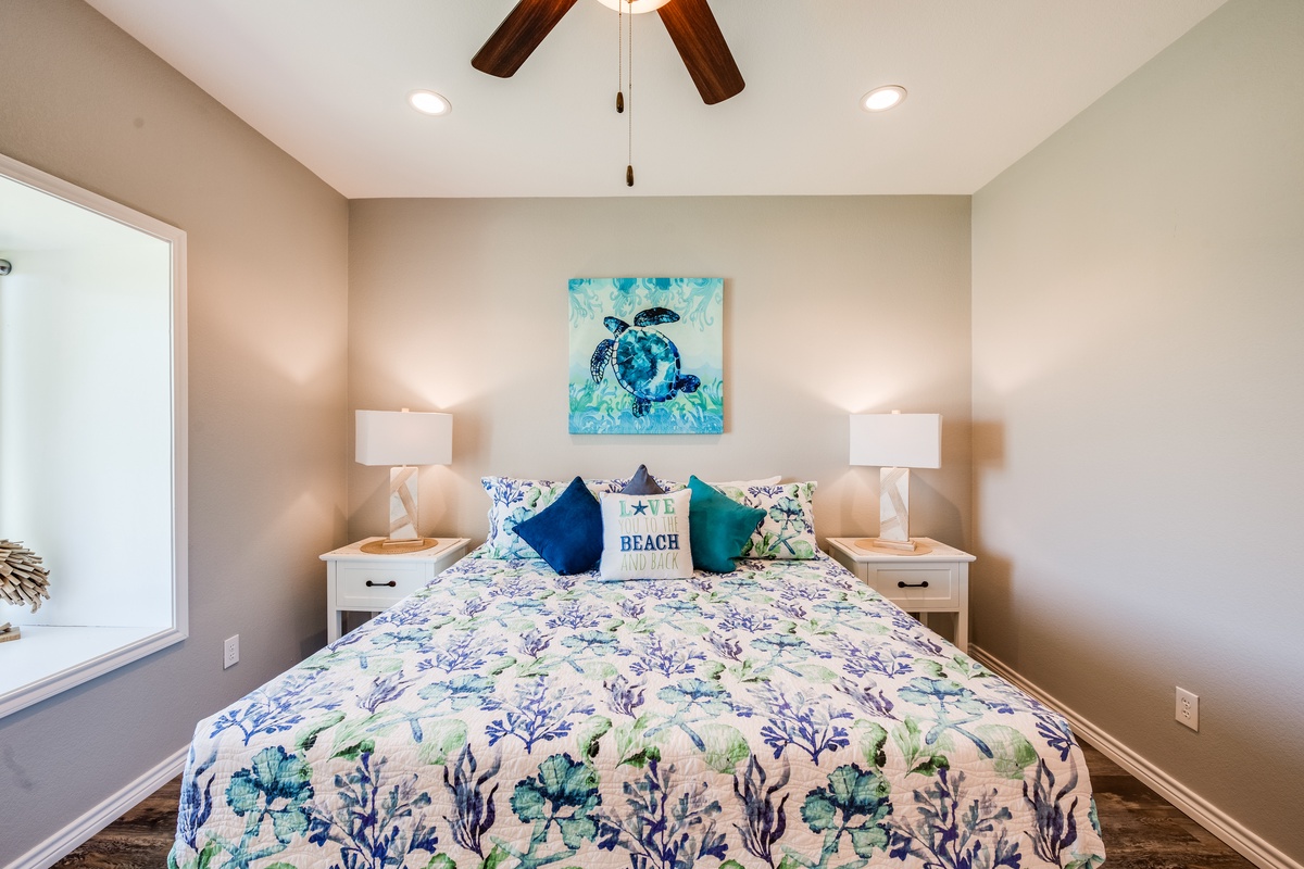 Drift off in your coastal-themed bedroom with ocean-inspired artwork and tropical bedding that whispers of seaside dreams.