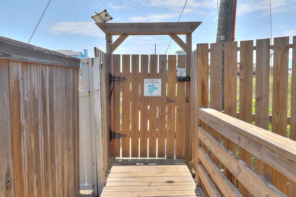 Gate to La Playa's Boardwalk