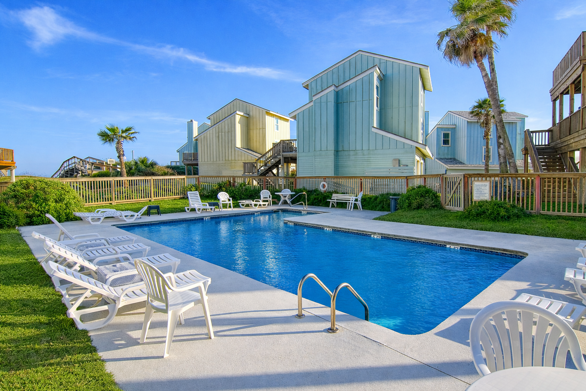 Lost Colony Pool
