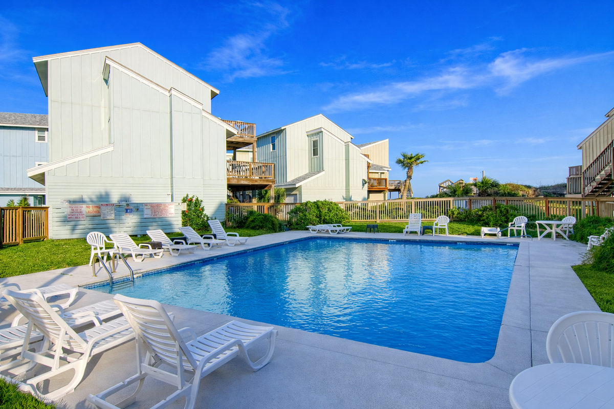 Lost Colony Pool-1