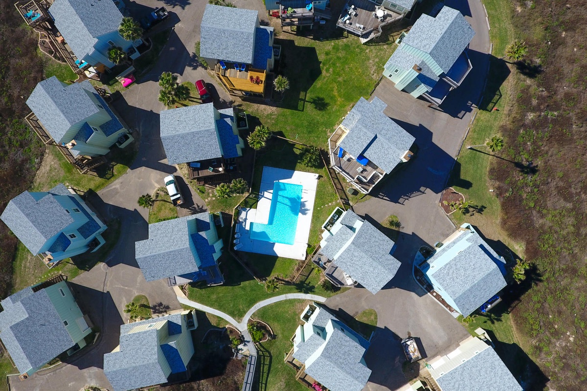 LC Pool-4