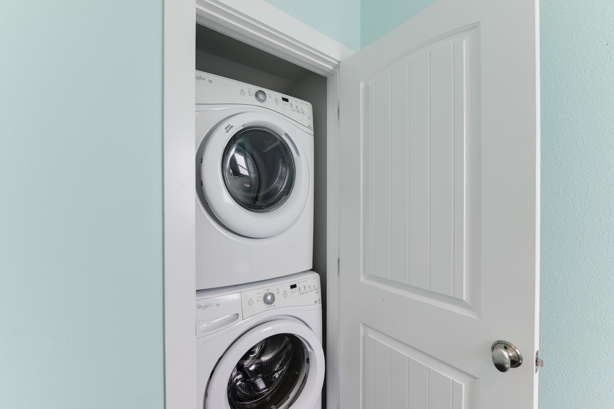 Your own washer and dryer make packing light a breeze during your stay.