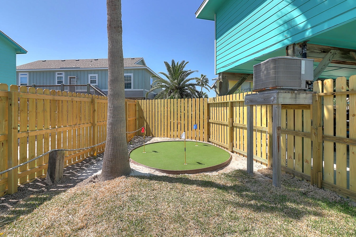 Challenge your friends on your private putting green, perfectly positioned in your fenced backyard oasis.