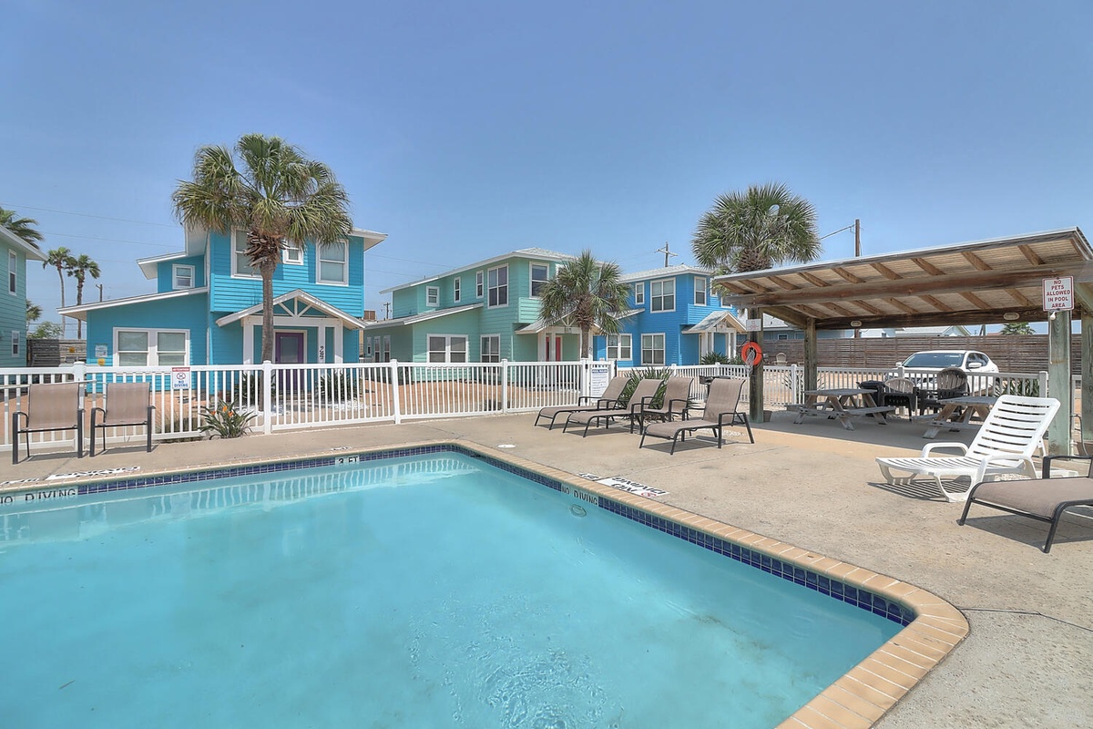 Royal Palms Community Pool-1