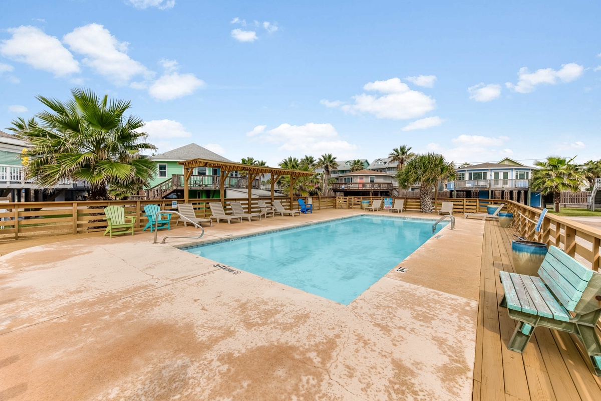 •	Inviting pool retreat perfect for sunny days and evening swims