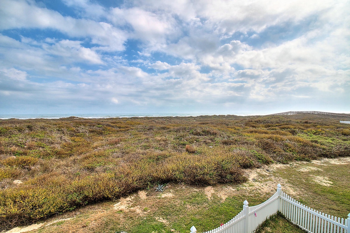 This home offers truly amazing views!
