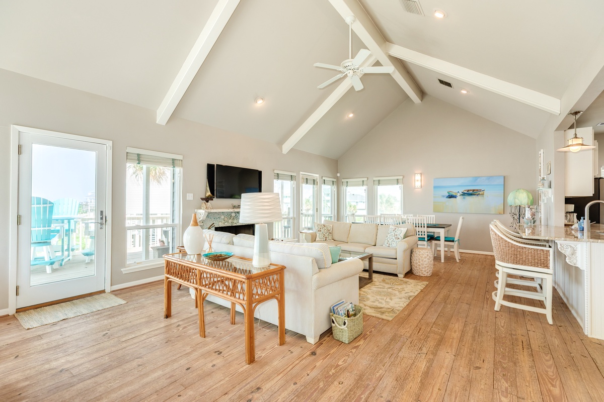 Spacious living area with vaulted ceilings