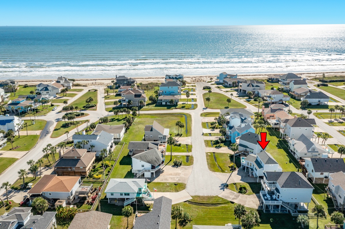 Located 9 houses from beach access