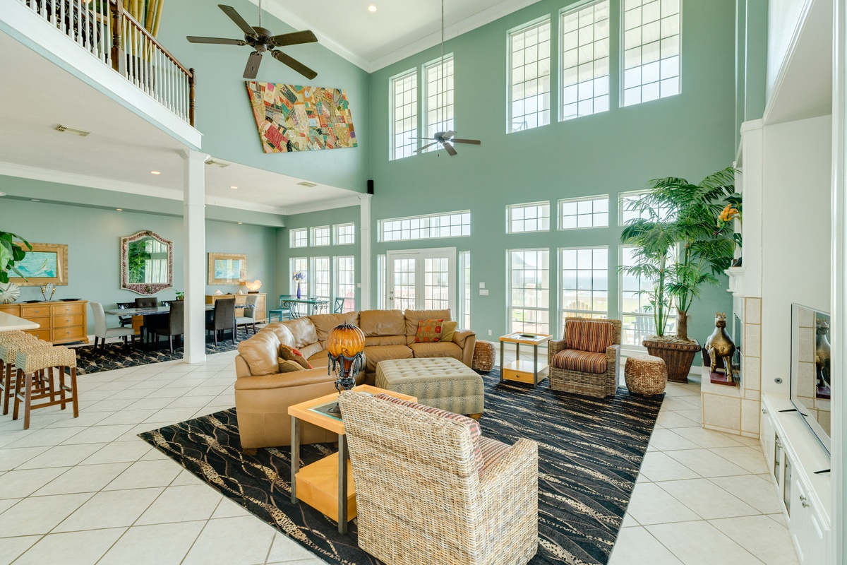 Wall of windows keep it light & bright