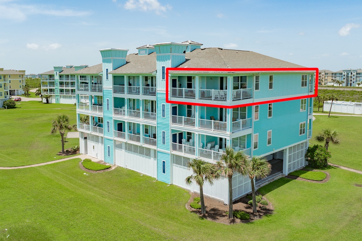 3rd floor condo located in Pointe West