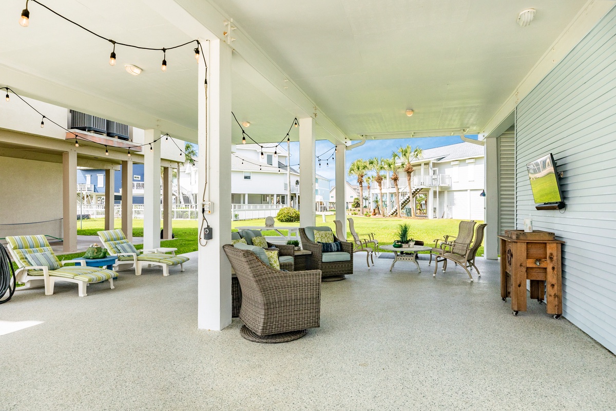 Plenty of seating options for the whole group to hang out together