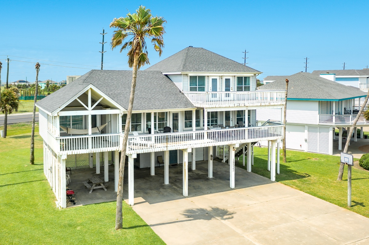 Beachside home with Gulf views