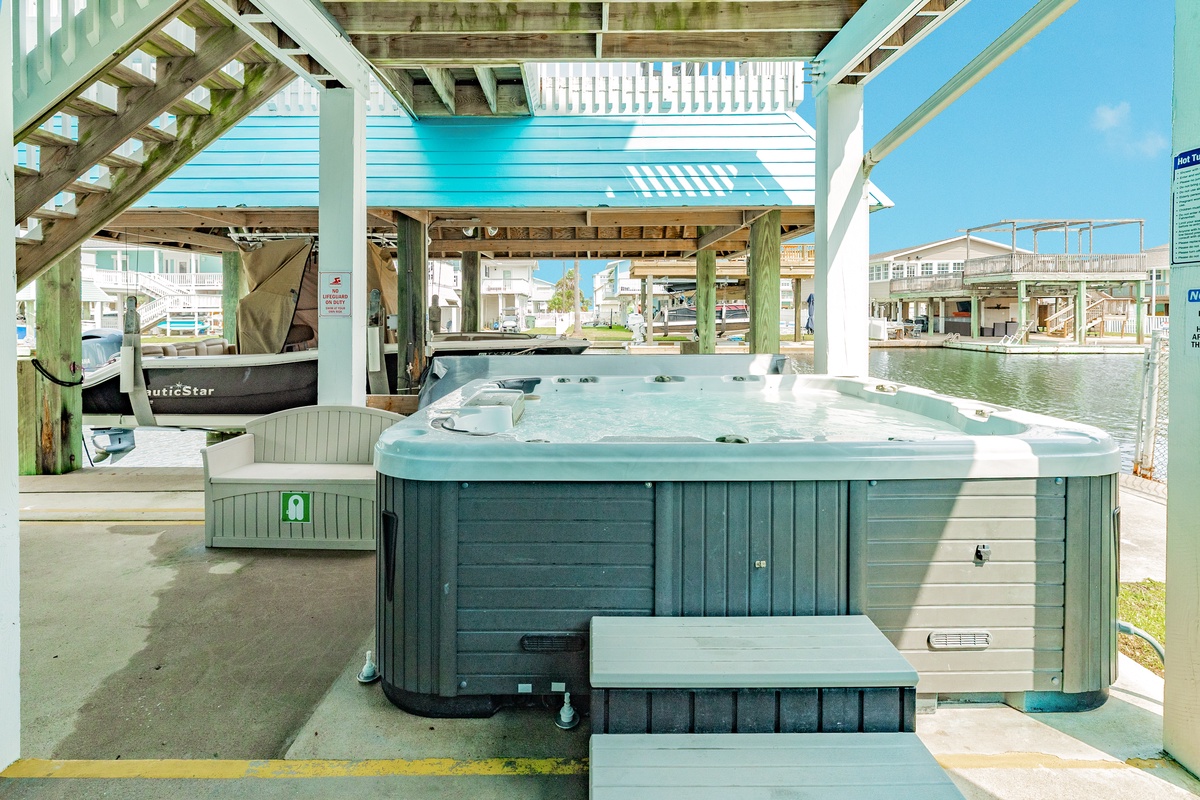 Enjoys views of the canal from the private hot tub