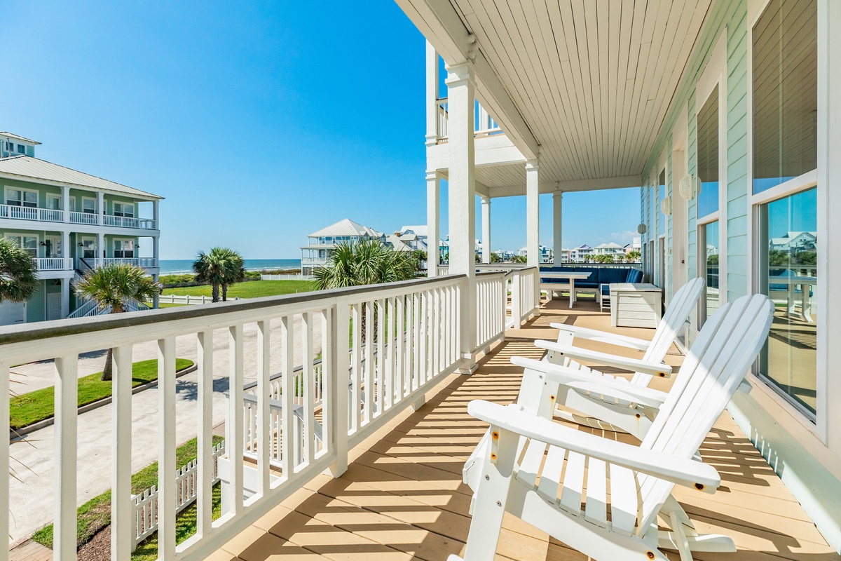 Peek-a-boo Gulf views from the large covered deck