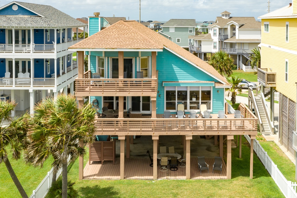 Pet friendly beachfront home in Playa San Luis