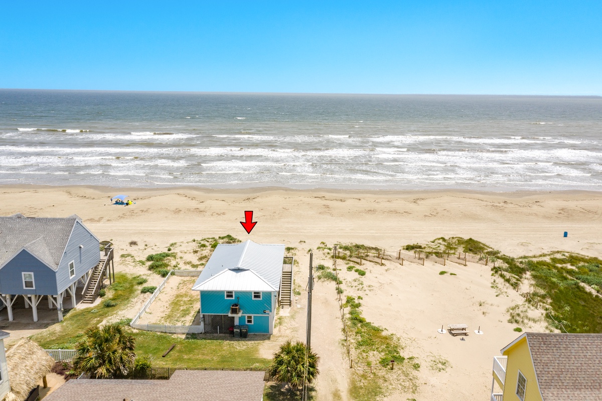 Enjoy miles of open beach or the fenced private yard at Sandbox