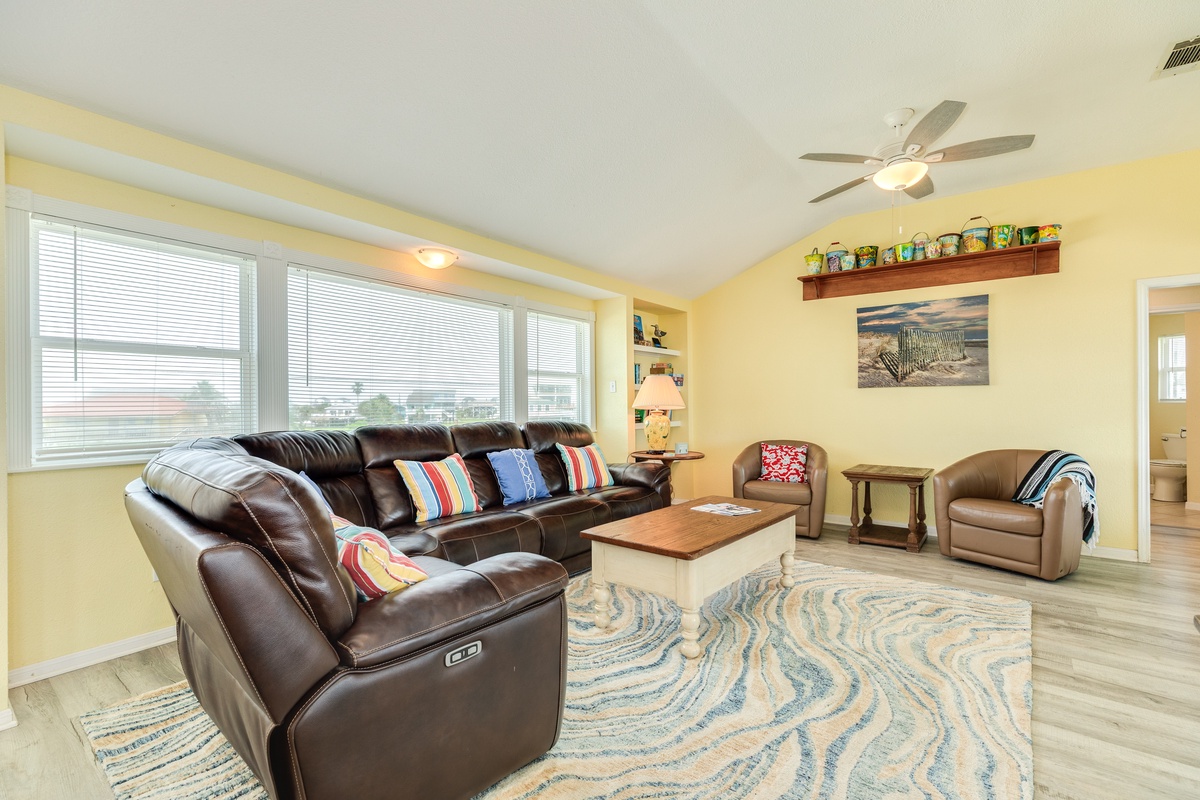Cozy interior living space perfect for family & friends