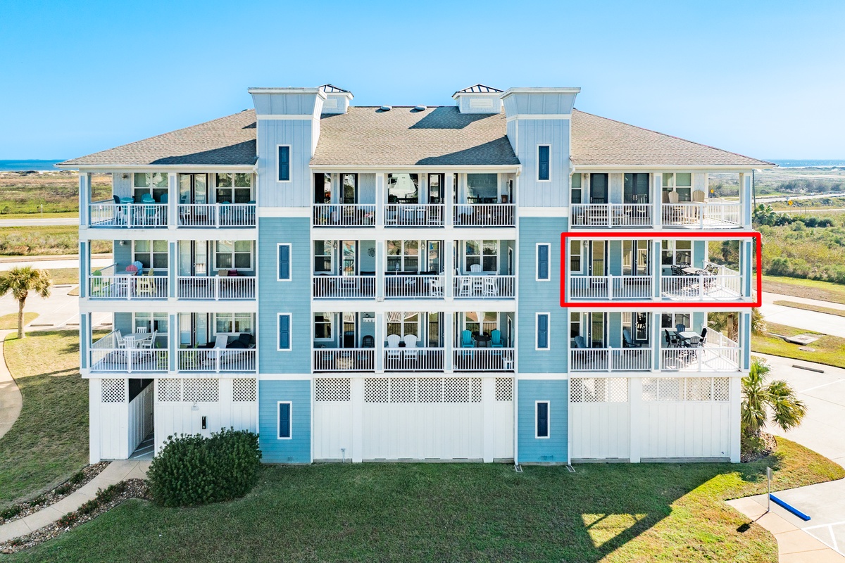 2nd floor condo in the Pointe West neighborhood