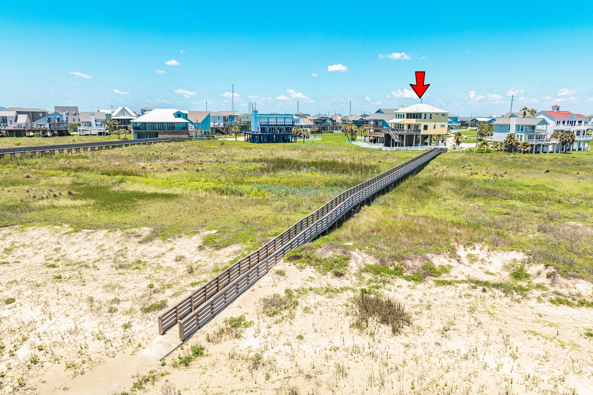 Dune walkover takes you straight to the beach