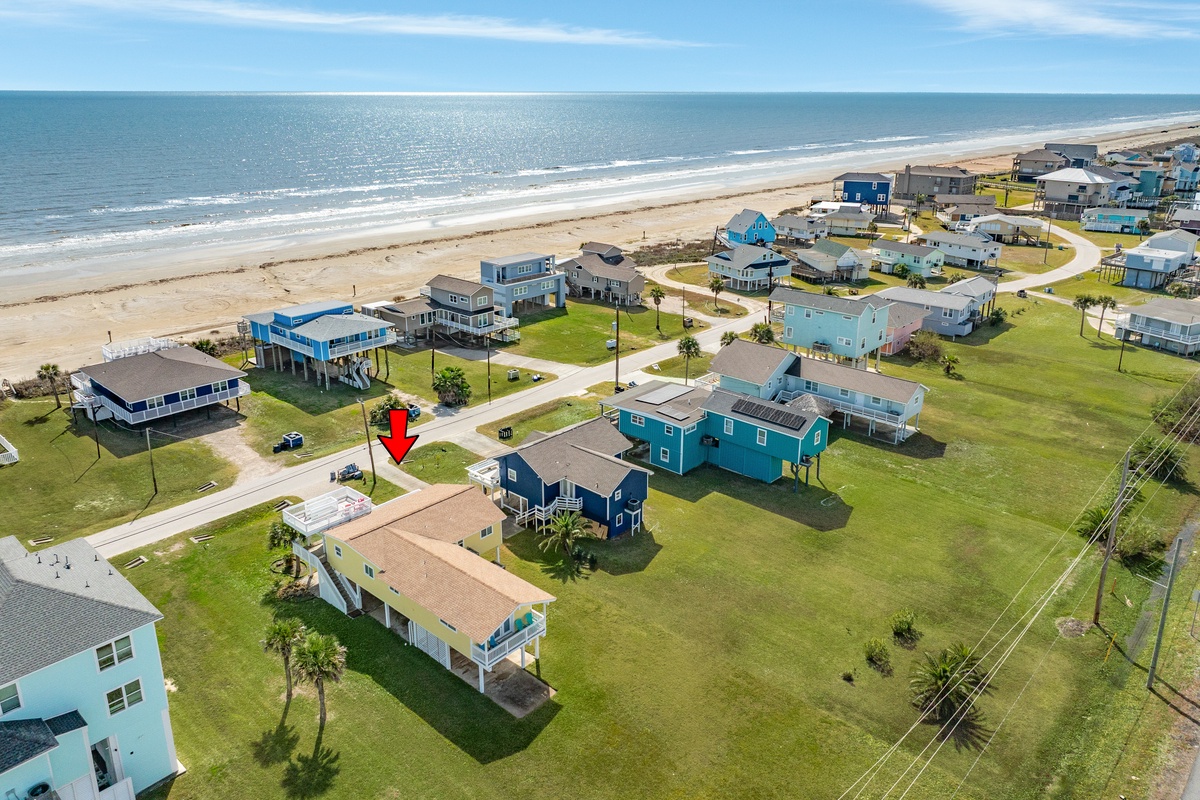 2nd row home located in the Jamaica Beach neighborhood