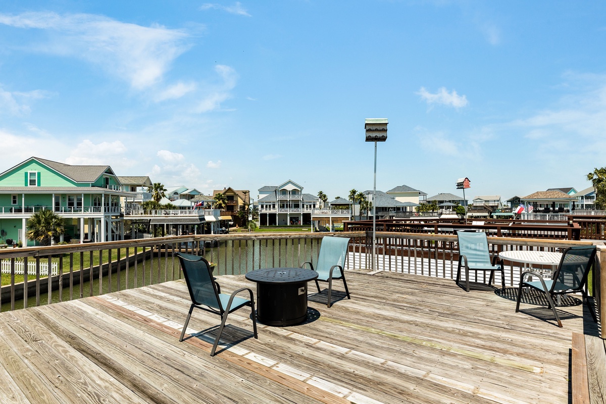 Have your morning coffee with views of the canal