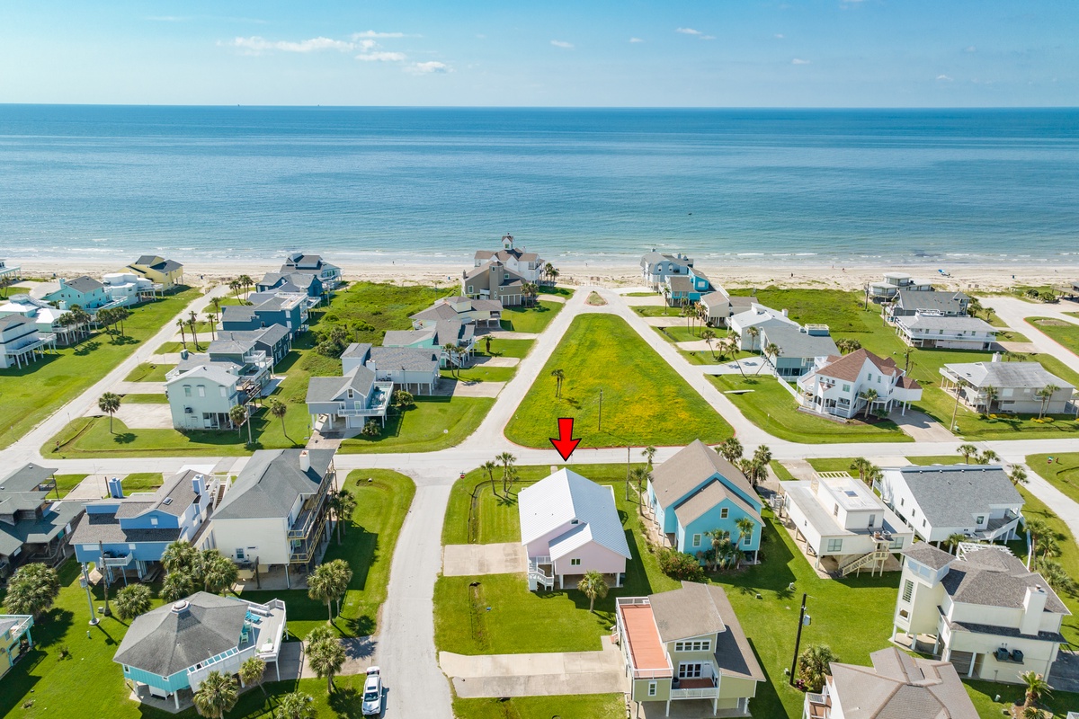 Located just 6 houses away from neighborhood beach access