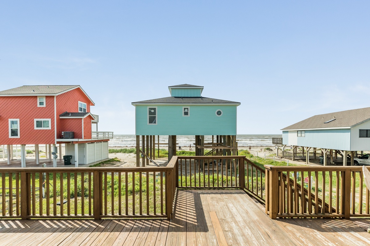 Peek-a-boo Gulf views from the open deck