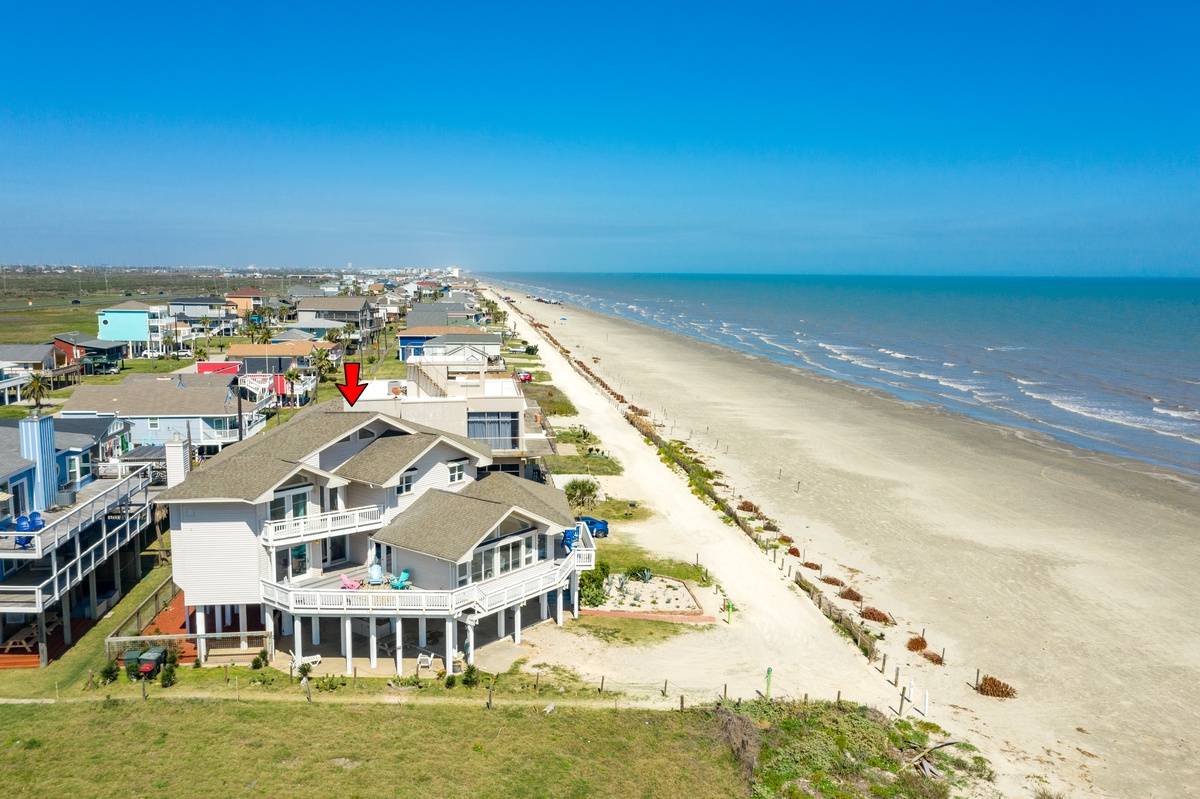 Stunning beachfront Gulf views & quick beach access