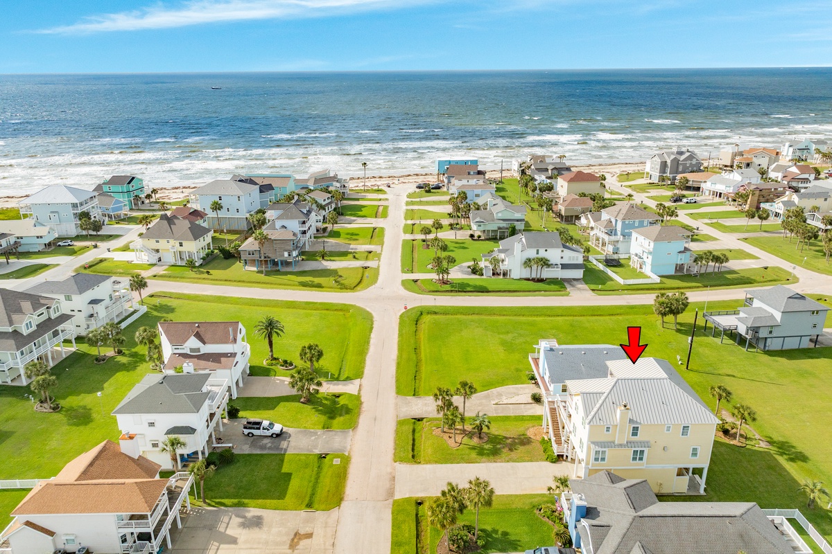 Located just a quick walk away from the beach