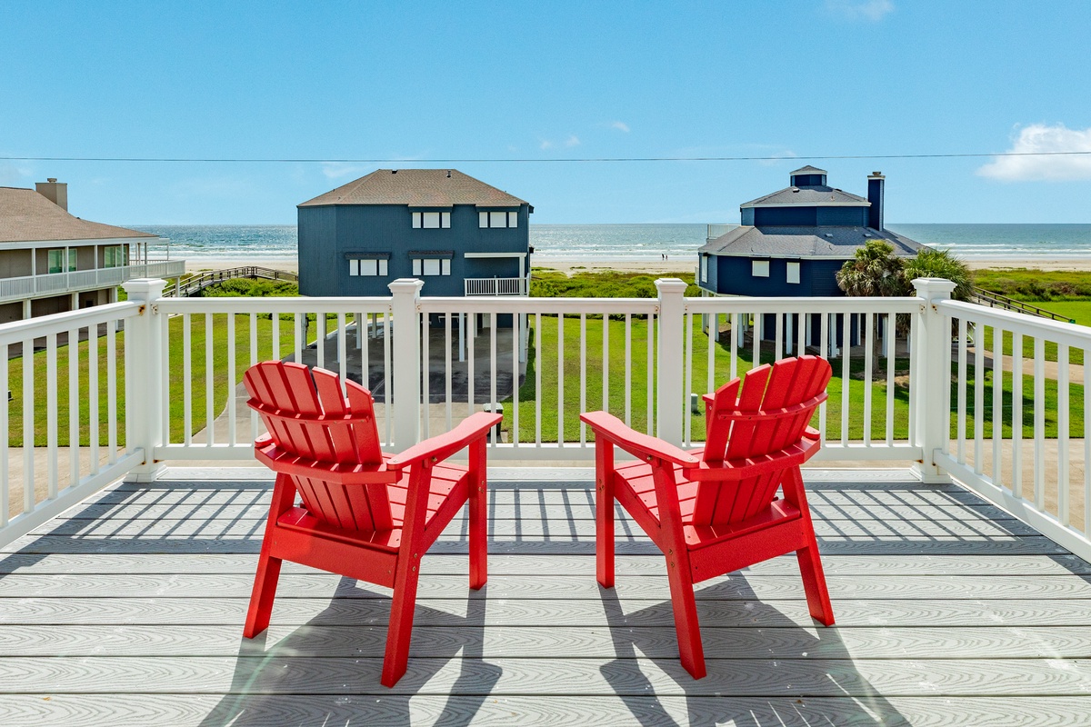 Peek-a-boo Gulf views from the open deck