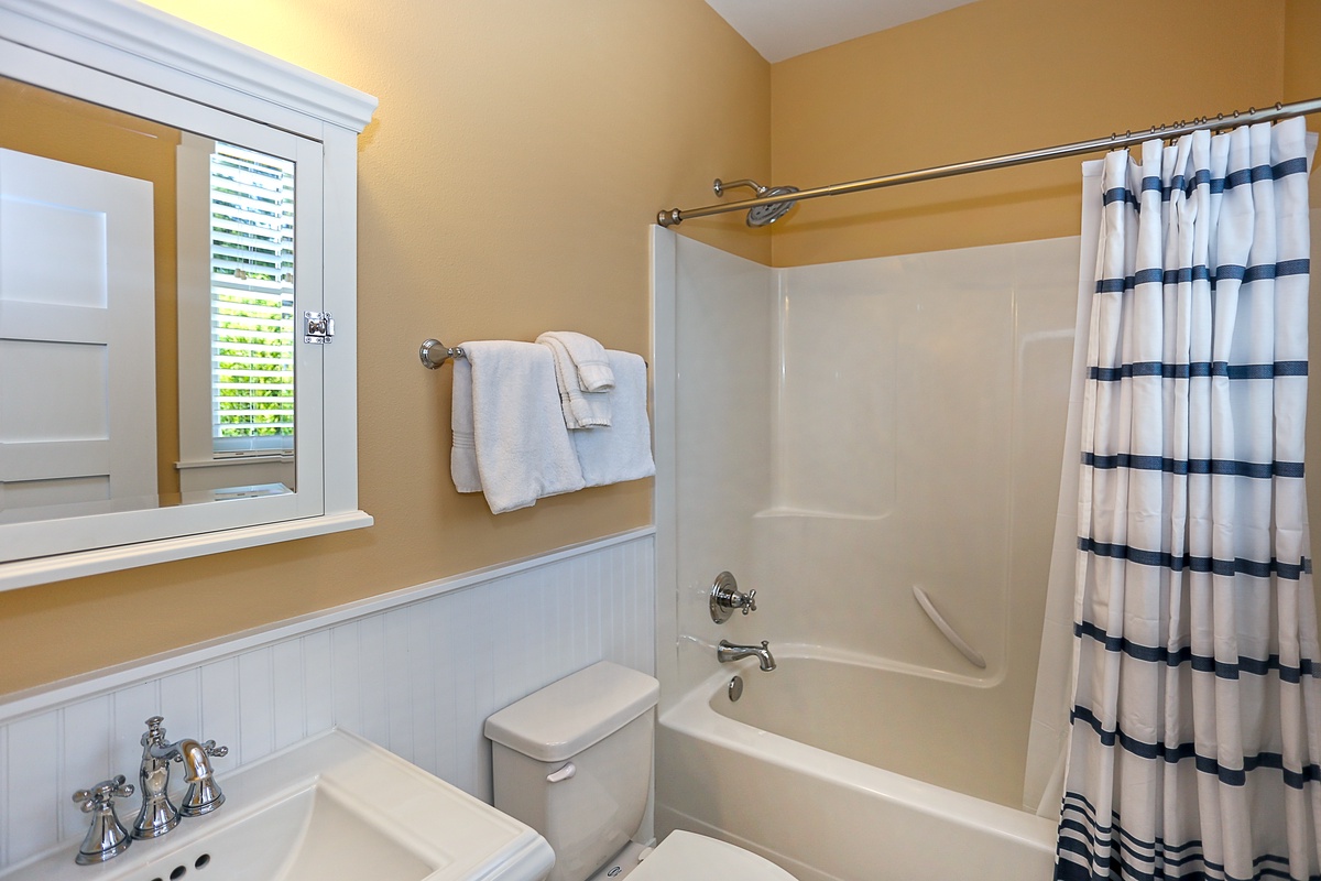 Primary ensuite bathroom