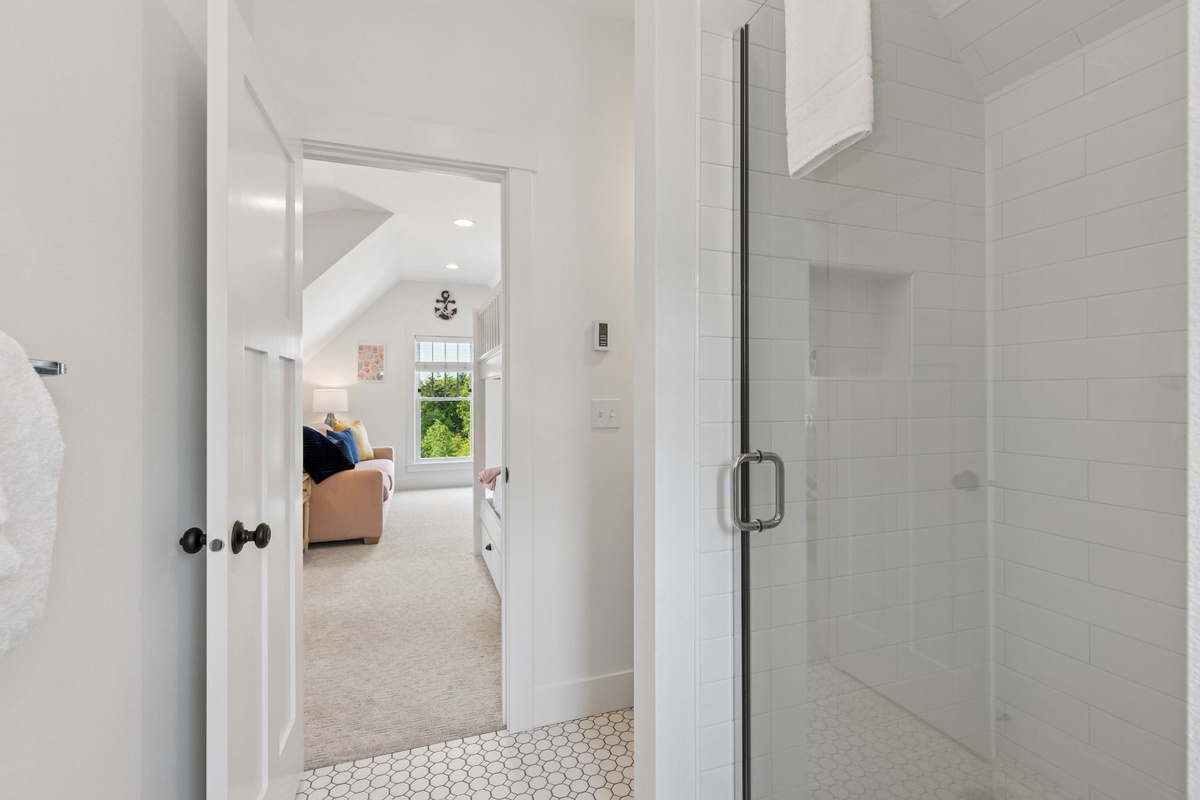 Third level bonus loft full bathroom