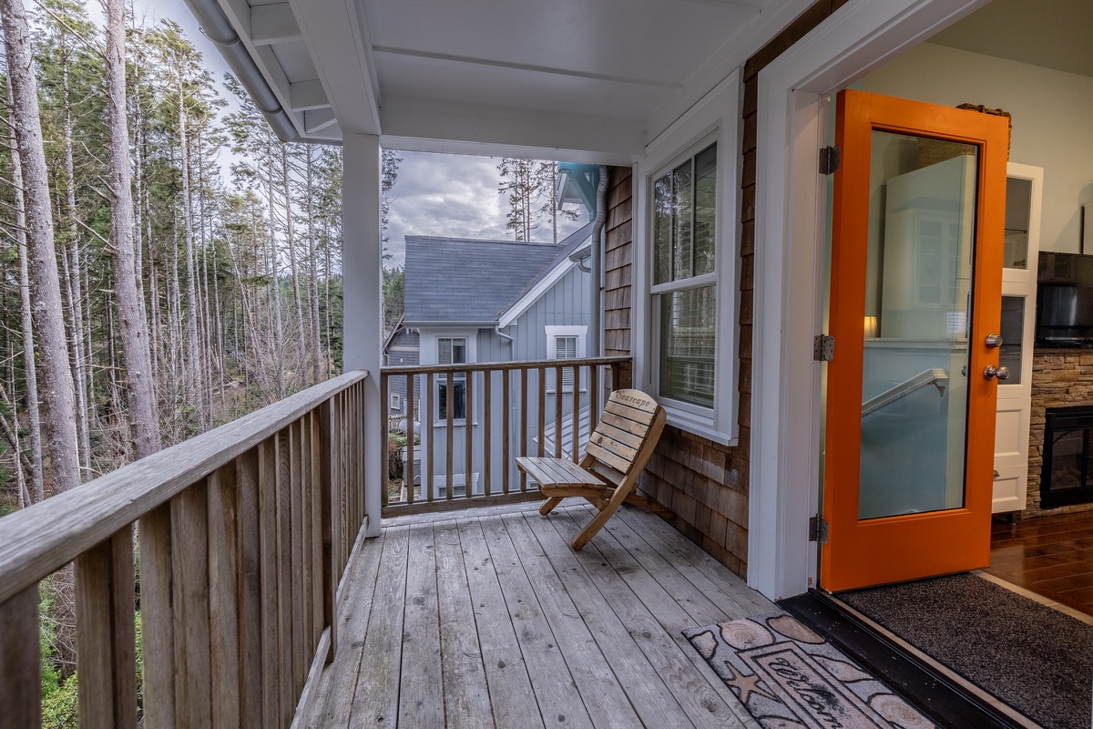 Private balcony facing the woods