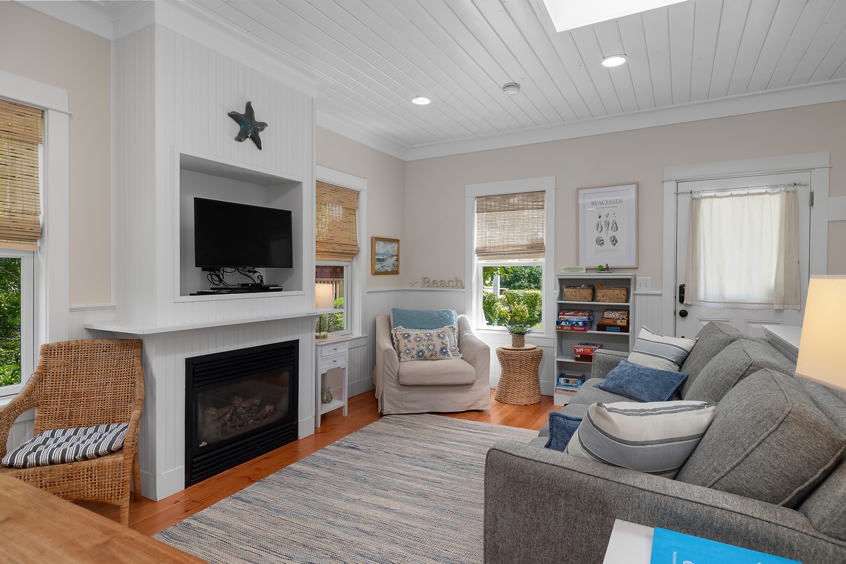 Living room with gas fireplace