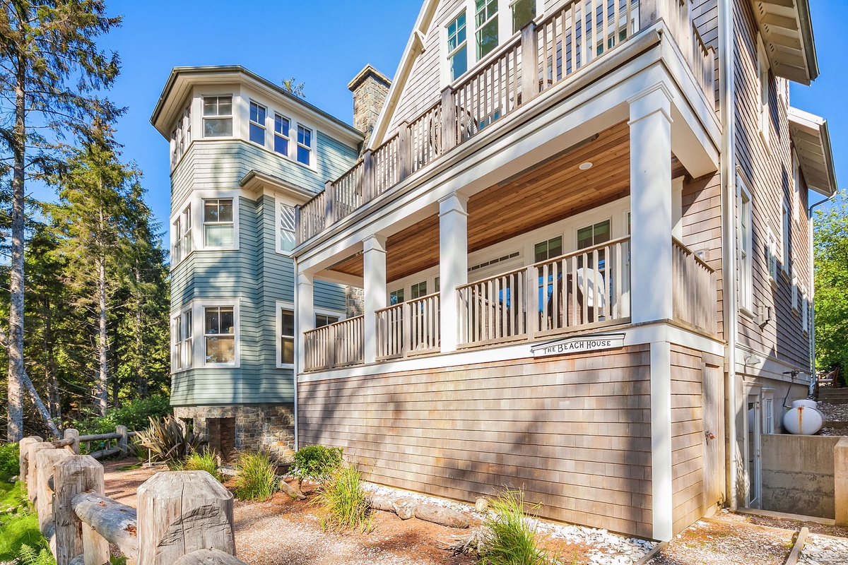 Two levels of oceanfront decks to enjoy view