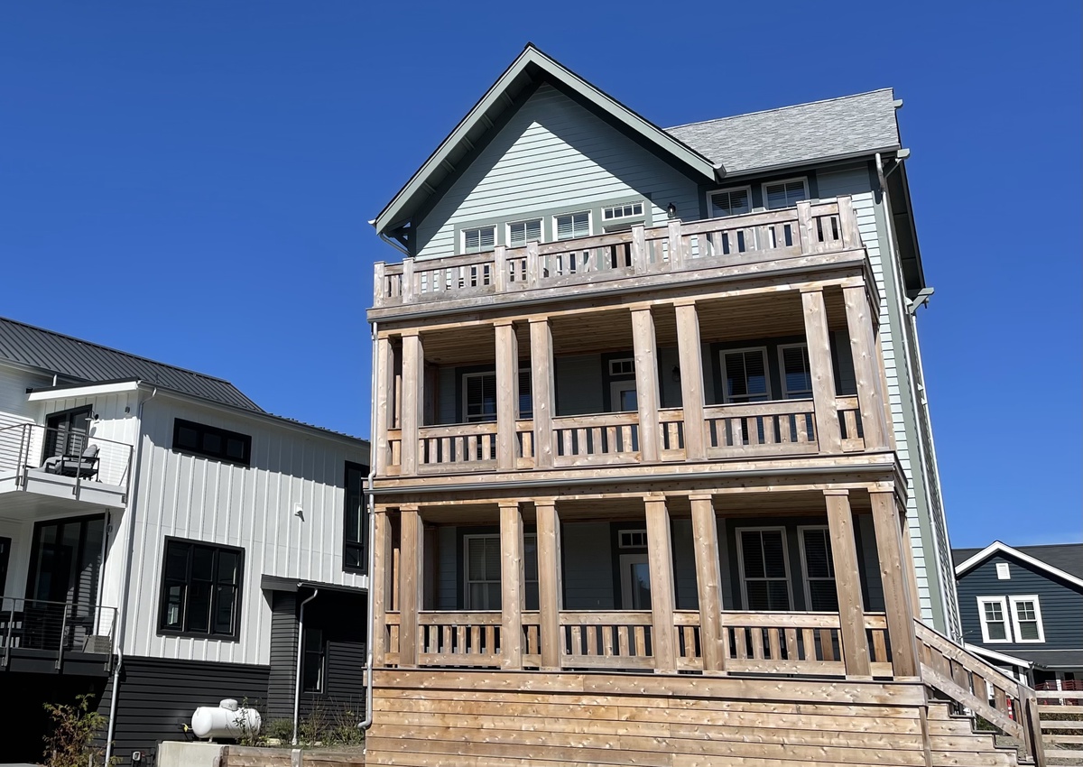 Three level of decks for ocean viewing