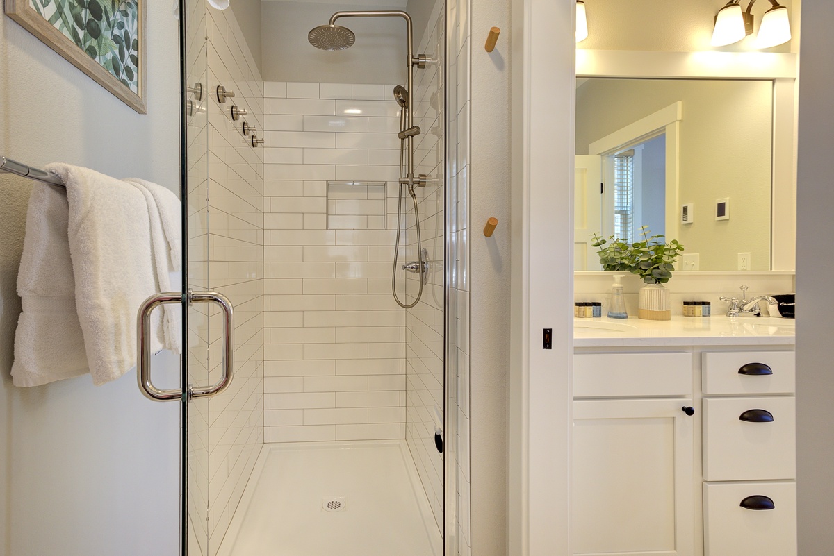 main floor primary bathroom