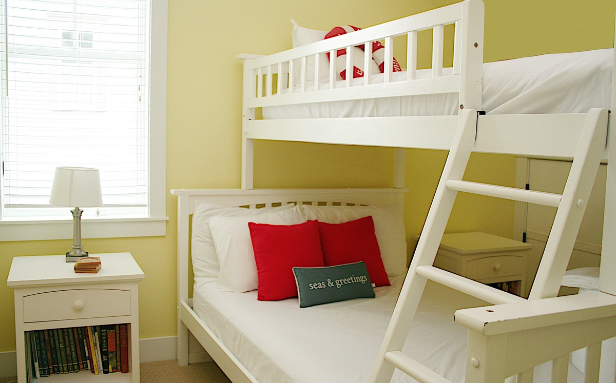 Guest bunk bedroom with a twin-over-full bunk